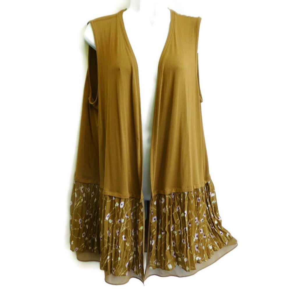 LOGO Lori Goldstein Knit Vest Printed Trim Golden Mustard Mixed Floral Chiffon L